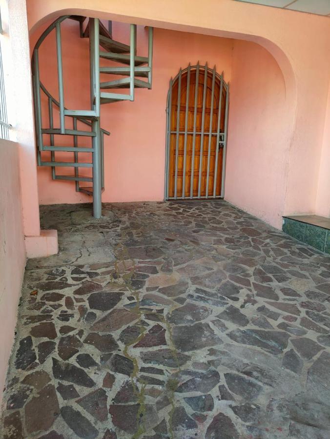 Casa Robles - Room Close To Airport #2 Managua Buitenkant foto