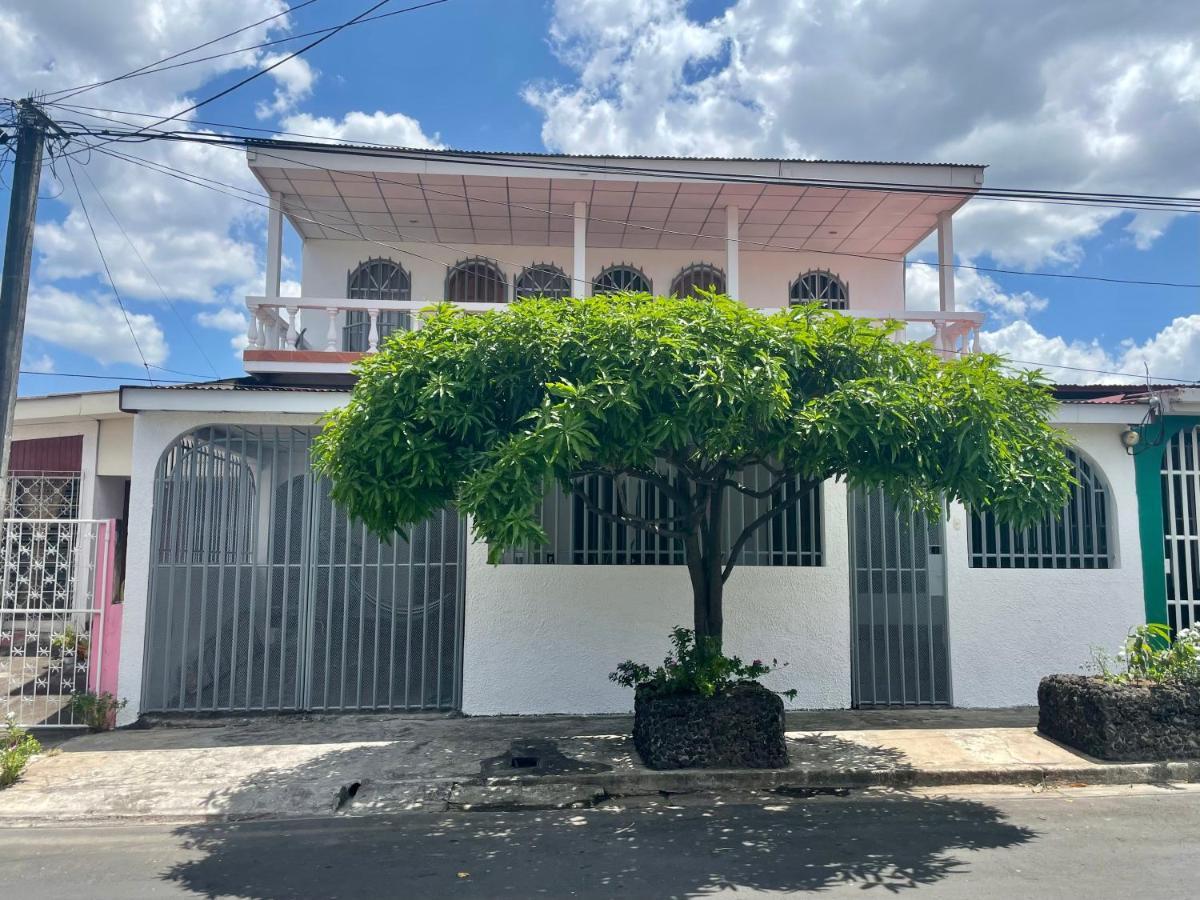 Casa Robles - Room Close To Airport #2 Managua Buitenkant foto